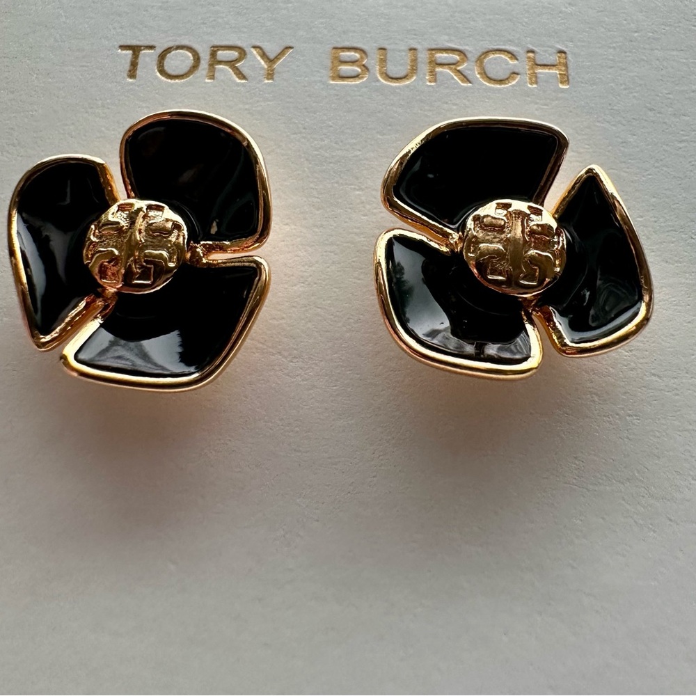 New Tory Burch Fleur Flower Stud Earrings Black Enamel/Gold on TB earring card
